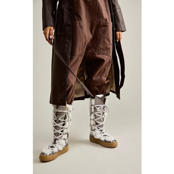 Free People Wilder Mukluk Boots Artic Fox Combo Leather Fuzzy Metallic Size 9 - Picture 10 of 10